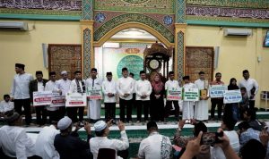 Bantuan Puluhan Juta Rupiah untuk Masjid dan Warga Pandau Jaya