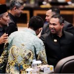 Gubernur Riau Abdul Wahid saat hadir