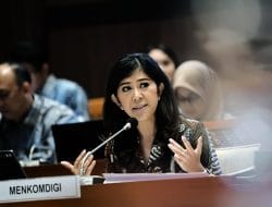 Menkomdigi Meutya Hafid Tegaskan Tidak Ada Rencana Pemerintah Batasi WhatsApp Call dan VoIP
