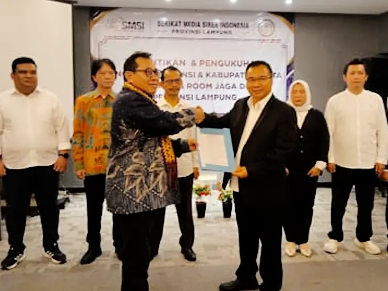 Ketua Umum SMSI Kukuhkan Pokja Newsroom Jaga Desa di Lampung, Perkuat Sinergi Kawal Tata Kelola Pemerintahan Desa
